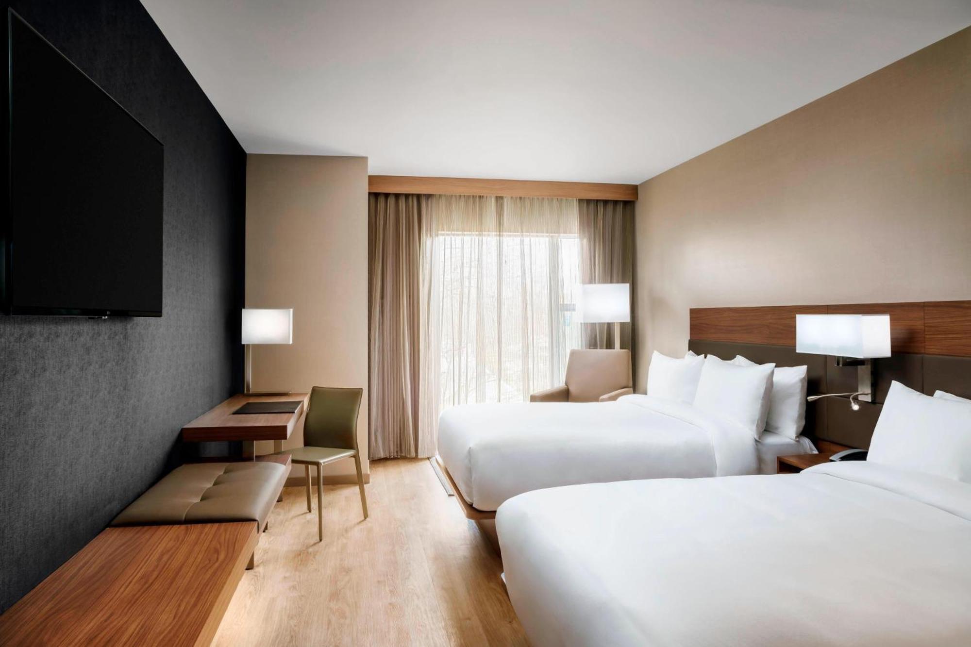 Ac Hotel By Marriott Chapel Hill Downtown Bagian luar foto