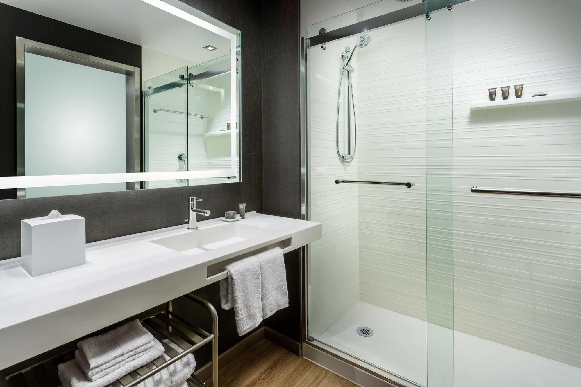 Ac Hotel By Marriott Chapel Hill Downtown Bagian luar foto